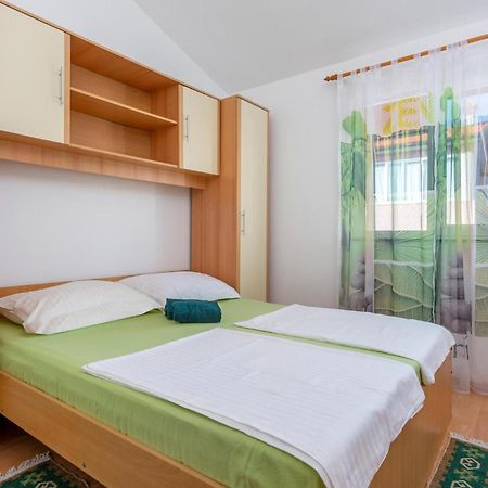 Beautiful Apartment In Krk With Kitchen Krk Town Buitenkant foto